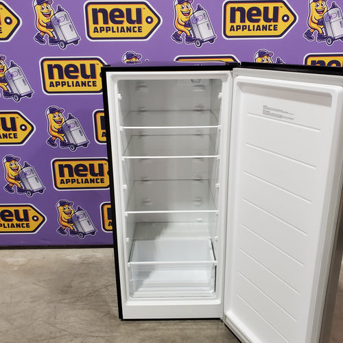 Vissani 7.1 cu. ft. Manual Defrost Convertible Upright Freezer in Stainless Steel Look 251312SD982 - MDUFC7SS4 - Scratch & Dent (Minor)