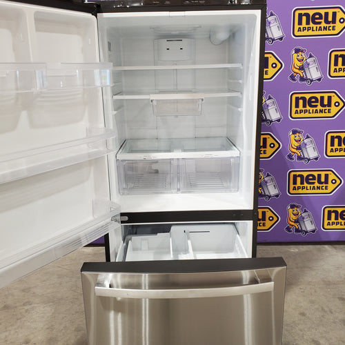 GE® ENERGY STAR® 24.8 Cu. Ft. 33 in. Bottom-Freezer Drawer Refrigerator 25137SD700 - GDE25EYKFS - Scratch & Dent (Moderate)