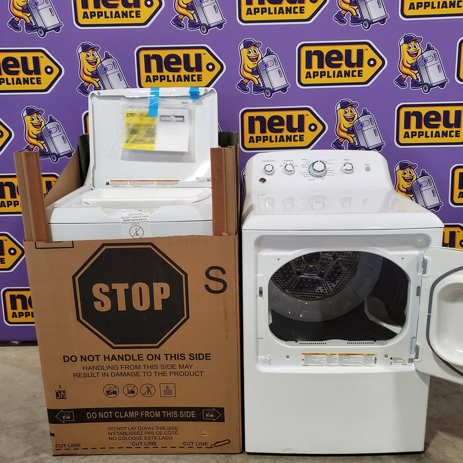 GE White Top Load 4.0 Cu. Ft. Capacity Washer with Stainless Steel Wash Basket GTW325ASWWW - New in Box and GE White Electric Aluminized Alloy Drum 7.2 Cu. Ft. Dryer with Sensor Dry and Extended Tumble 16210 - GTD45EASJWS - Certified Refurbished