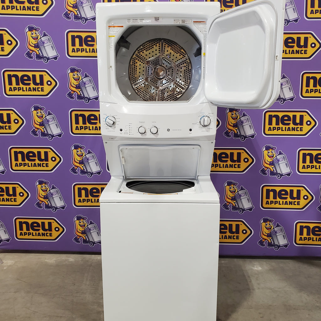 GE Unitized Spacemaker® 3.8 cu. ft. Capacity Washer with Stainless Steel Basket and 5.9 cu. ft. Capacity Electric Dryer 1CR000150 - GUD27ESSMWW - Scratch & Dent (Minor)
