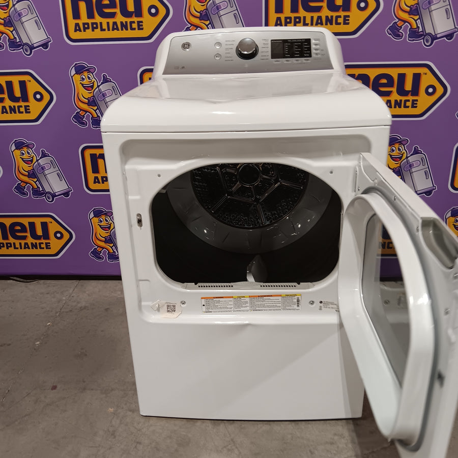 GE Top Load 4.0 Cu. Ft. Capacity Washer with Stainless Steel Wash Basket GTW325ASWWW - New in Box and GE 7.4-cu ft Vented Electric Dryer in White 16255 - GTD72EBSNWS - Certified Refurbished
