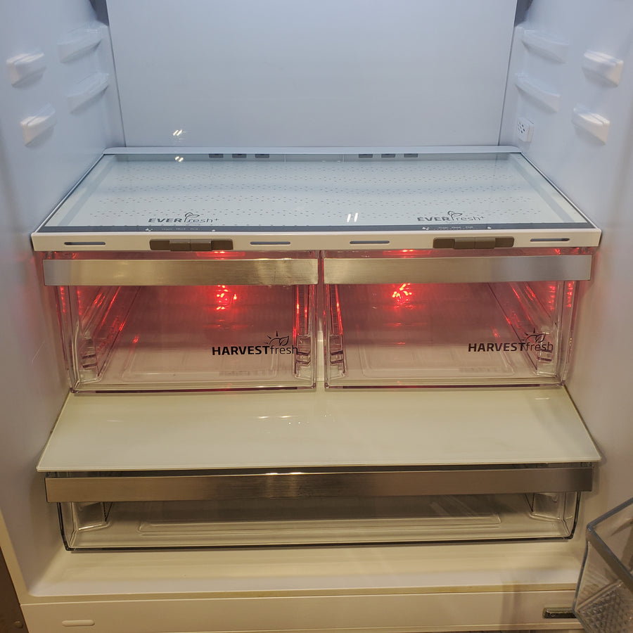 Beko 30” Counter-Depth Bottom Freezer Refrigerator with Ice Maker, Right Hinge BFBF30116SSIM - Scratch & Dent (Moderate)