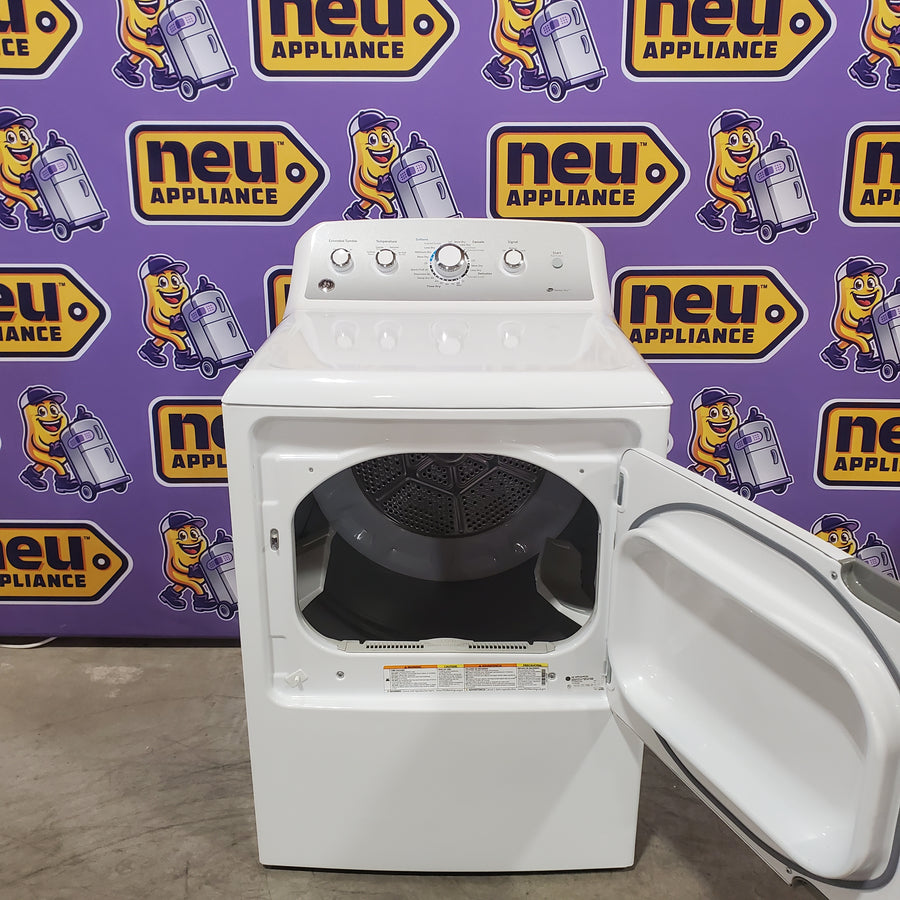 GE 4.5 cu. ft. Capacity Washer with Stainless Steel Basket in White GTW465ASNWW - Certified Refurbished and GE White Electric 7.2 Cu. Ft. Dryer with Aluminized Alloy Drum 16260 - GTD45EASJWS - Certified Refurbished