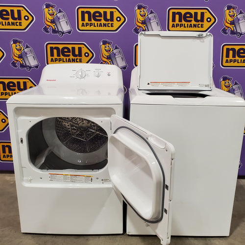 Hotpoint® 4.0 cu. ft. Capacity Washer with Cold Plus and Water Level Control HTW265ASWWW - Scratch & Dent (Major) and Hotpoint 6.2 cu. ft. Capacity Electric Dryer with Up To 120 ft. Venting and Shallow Depth 16177 - HTX26EASWWW - Scratch & Dent (Minor)