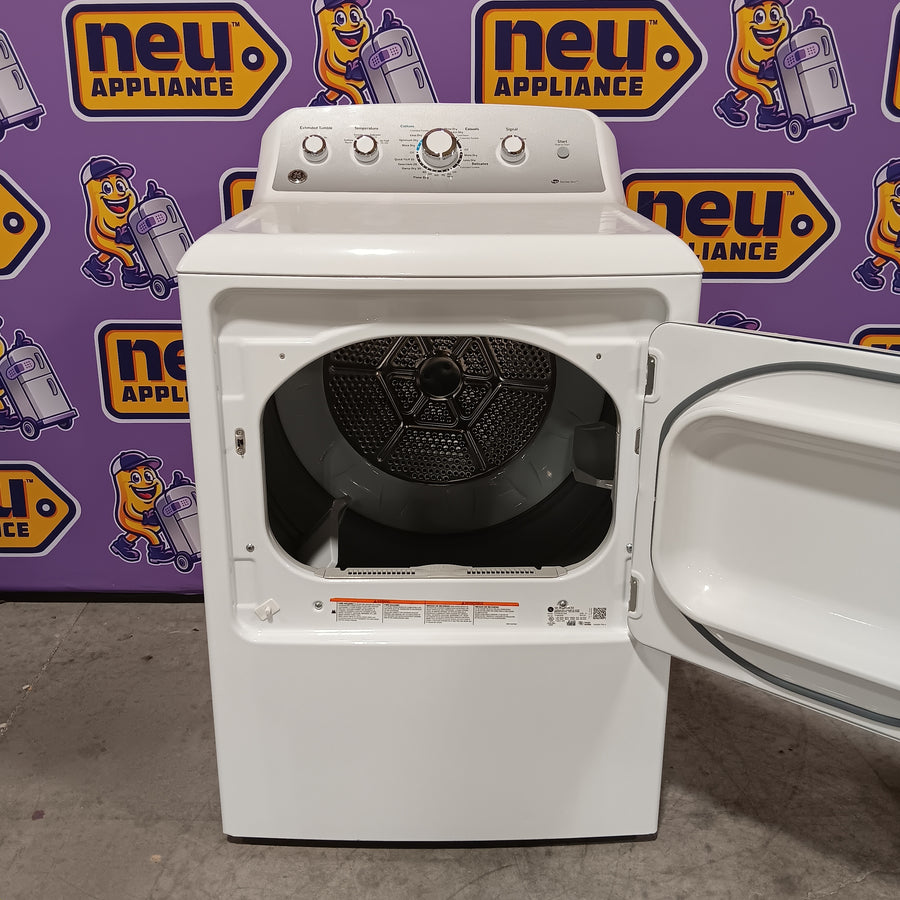 GE White Top Load 4.0 Cu. Ft. Capacity Washer with Stainless Steel Wash Basket GTW325ASWWW - New in Box and GE White Electric Aluminized Alloy Drum 7.2 Cu. Ft. Dryer with Sensor Dry and Extended Tumble 16238 - GTD45EASJWS - Certified Refurbished