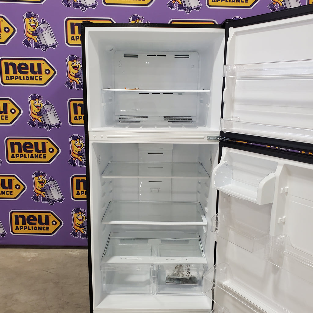 Pictures of Vissani 18.1 cu. ft. Top Freezer Refrigerator in Fingerprint Resistant Stainless Steel Look, Garage Ready 25139SD793 - MDTF18SSR5 - Scratch & Dent (Moderate) - Neu Appliance Outlet - Discount Appliance Outlet in Austin, Tx