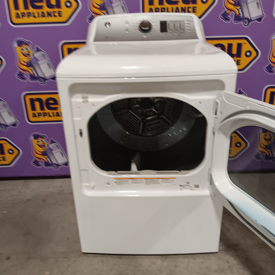 GE Top Load 4.0 Cu. Ft. Capacity Washer with Stainless Steel Wash Basket GTW325ASWWW - New in Box and GE ENERGY STAR 7.4 cu. ft. Capacity Aluminized Alloy Drum Electric Dryer with Sensor Dry 16254 - GTD65EBSJWS - Certified Refurbished