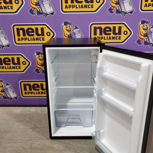 Vissani 3.2 cu. ft. Mini Refrigerator in Stainless Steel, ENERGY STAR 251310SD883 - HVAR32SE - Scratch & Dent (Minor)