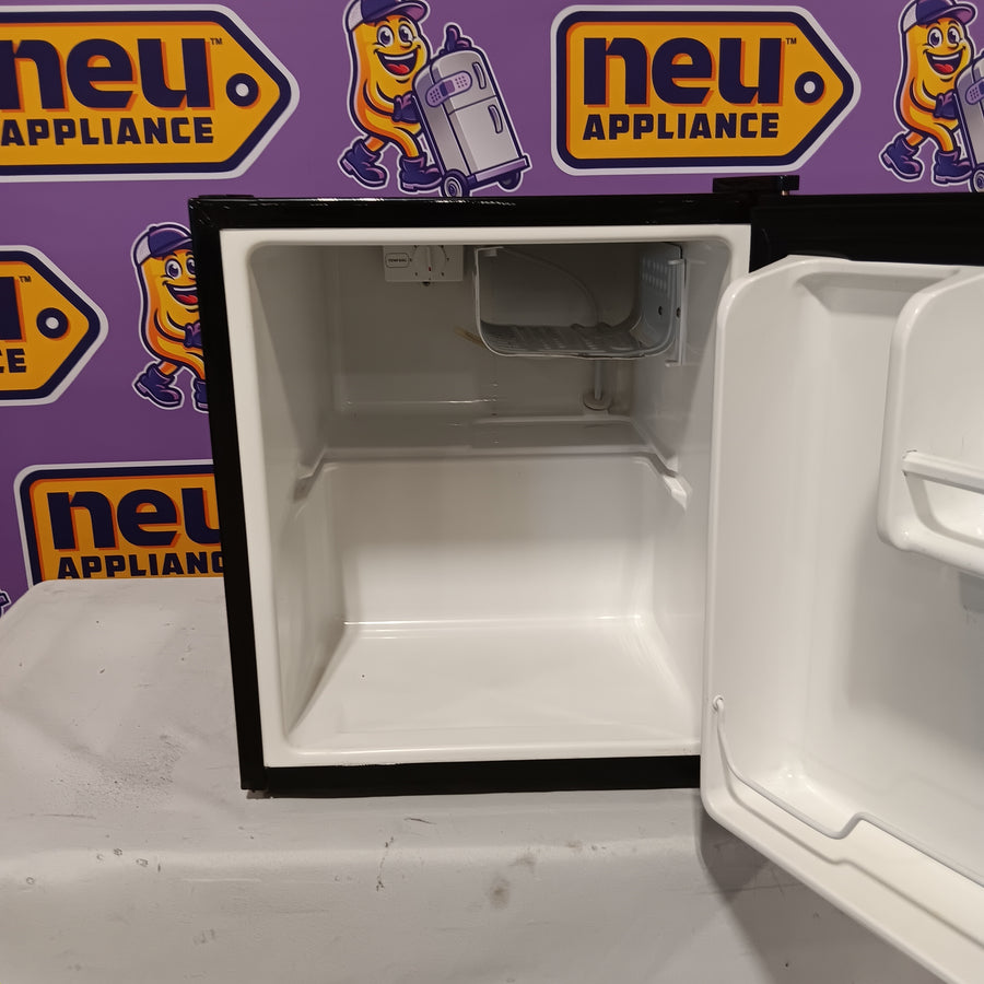 Magic Chef 1.7 cu. ft. Mini Fridge in Stainless Steel SA639 - MCBR170S - Scratch & Dent (Moderate)