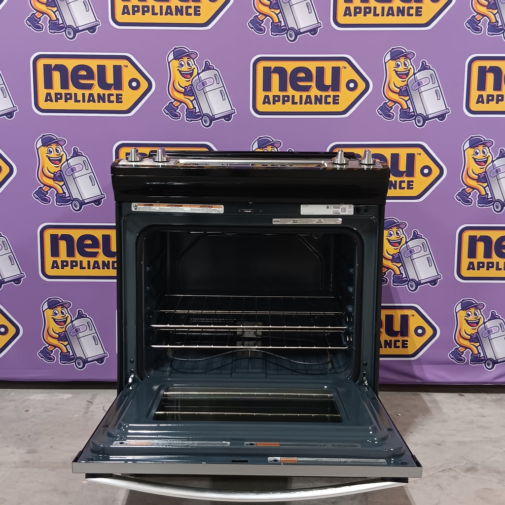 Pictures of Whirlpool 4.8 Cu. Ft. Slide-In Electric Range with Frozen Bake™ Technology in Stainless Steel WEE515S0LS - Scratch & Dent (Minor) - Neu Appliance Outlet - Discount Appliance Outlet in Austin, Tx