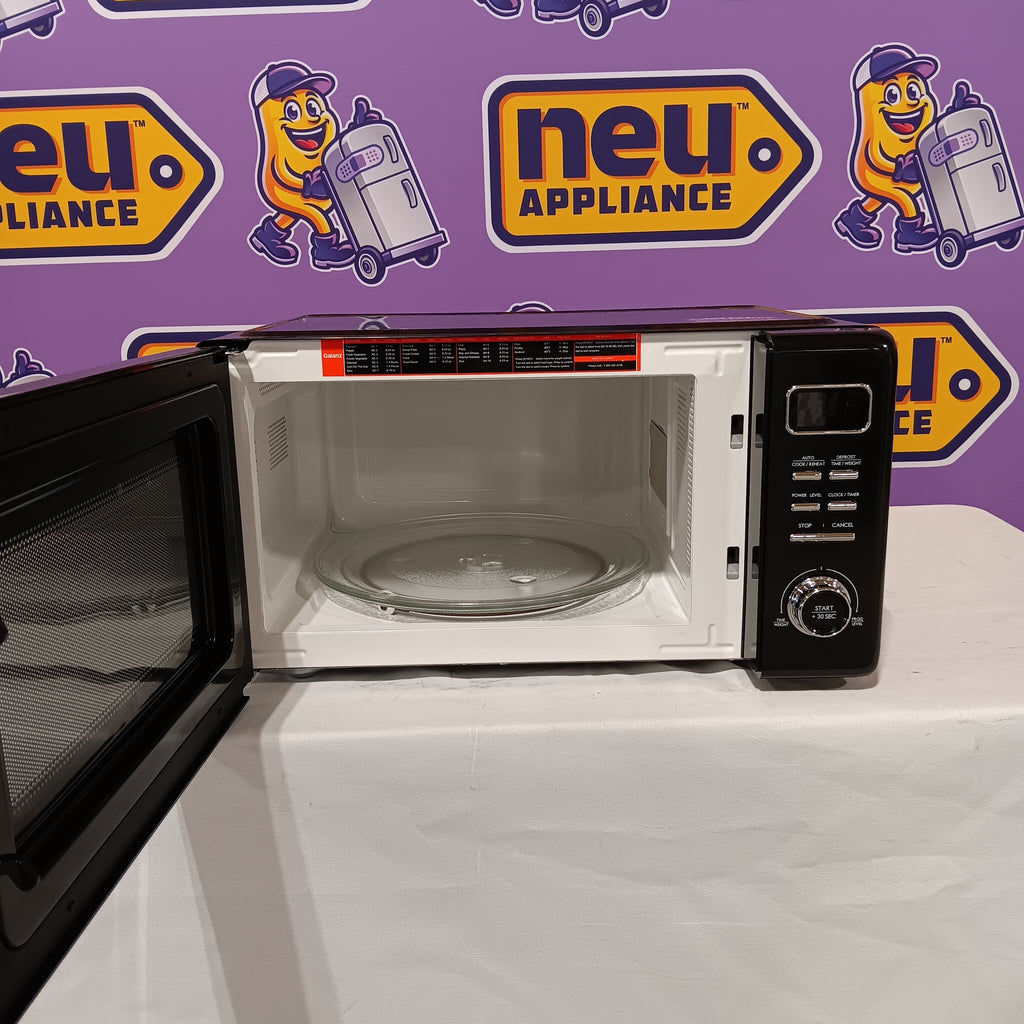 Pictures of Galanz 1.1-cu ft Medium 1000-Watt Countertop Microwave in Black 17SD208 - GLCMKZ11BKR10 - Open Box - Neu Appliance Outlet - Discount Appliance Outlet in Austin, Tx