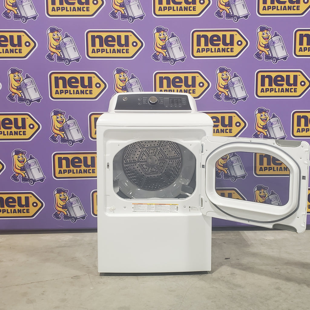 GE Electric 7.4 Cu. Ft. Front Load Dryer with Sensor Dry in White GTD58EBSVWS - Scratch & Dent (Minor)