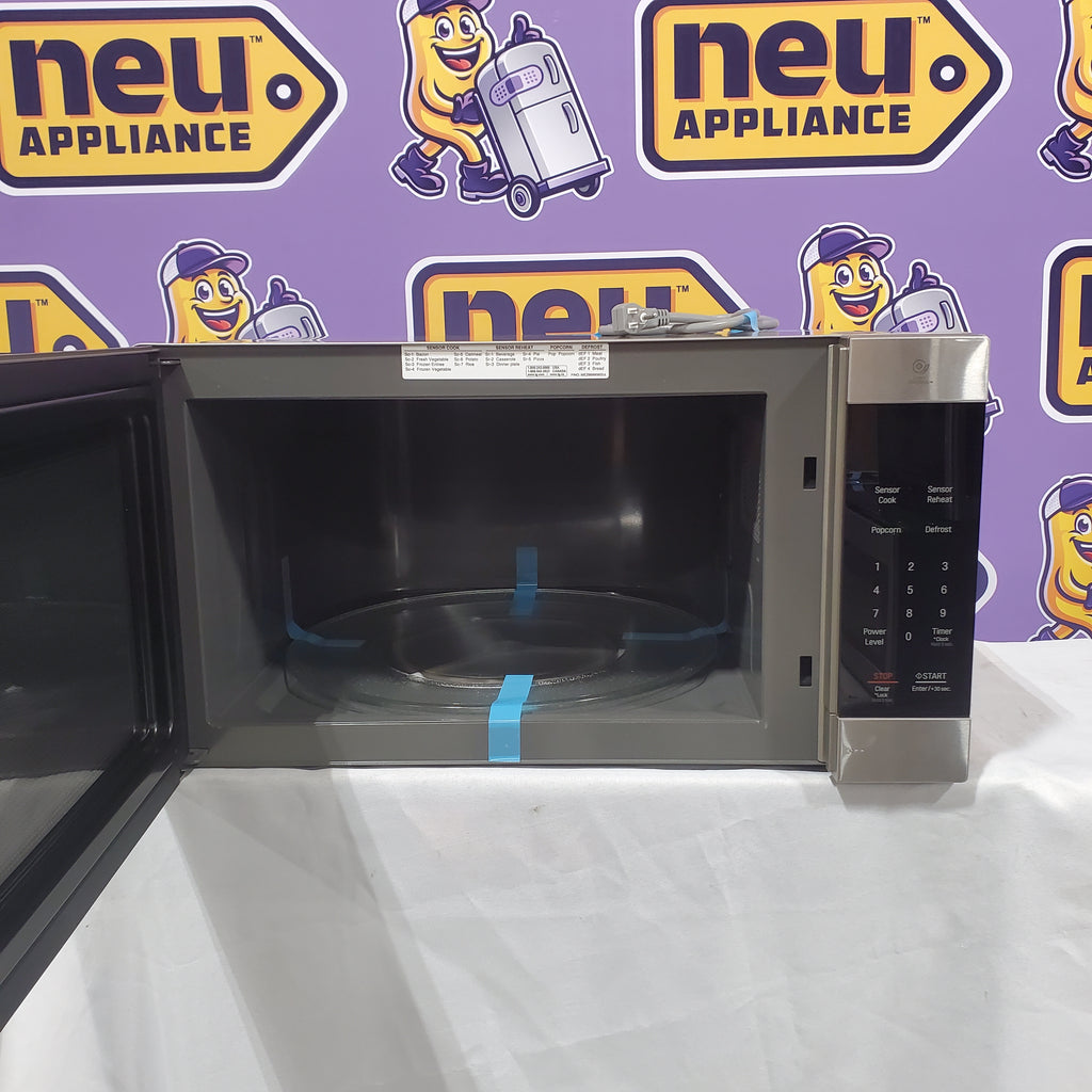 LG 2.0 cu. ft. NeoChef™ Countertop Microwave with Smart Inverter and EasyClean® 17SD212 - LMC2075ST - Scratch & Dent (Minor)