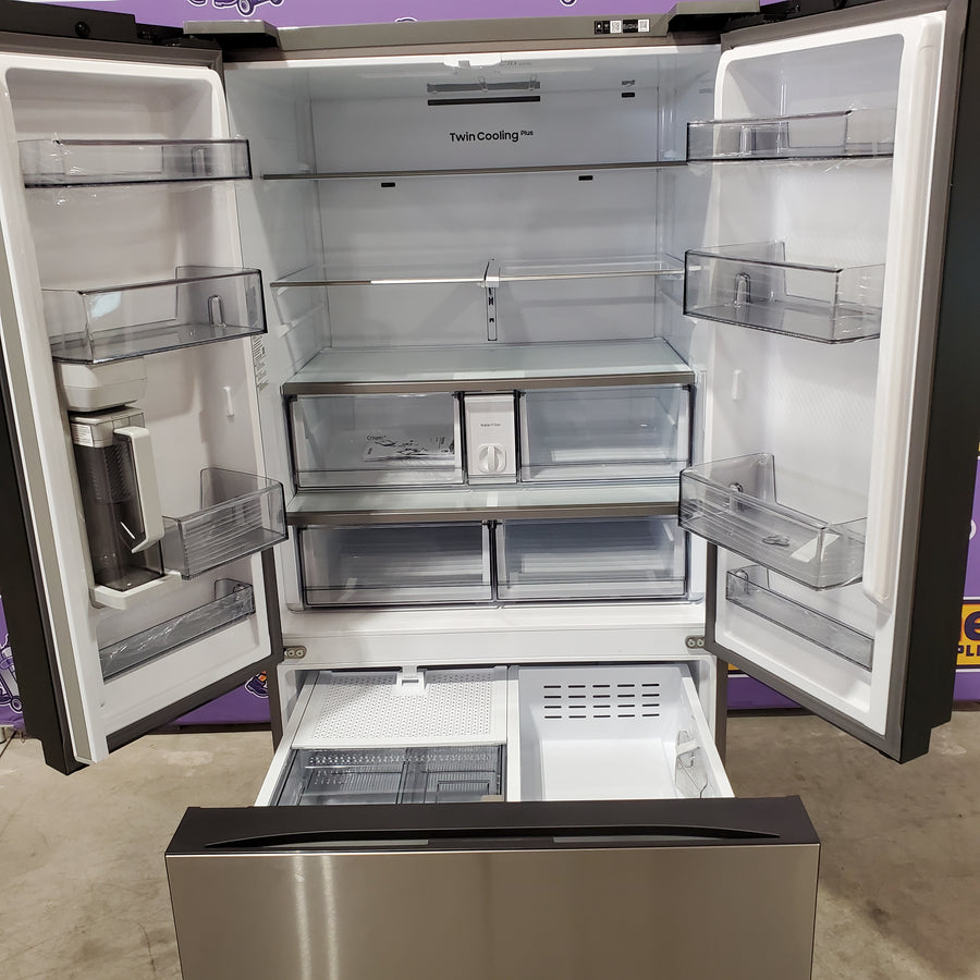 Samsung Bespoke Stainless Steel 3 Door French Door 30 Cu. Ft. Refrigerator with EZ Open Handle and Dual Ice Makers 22134SD235 - RF30BB6200QL - Scratch and Dent (Major)
