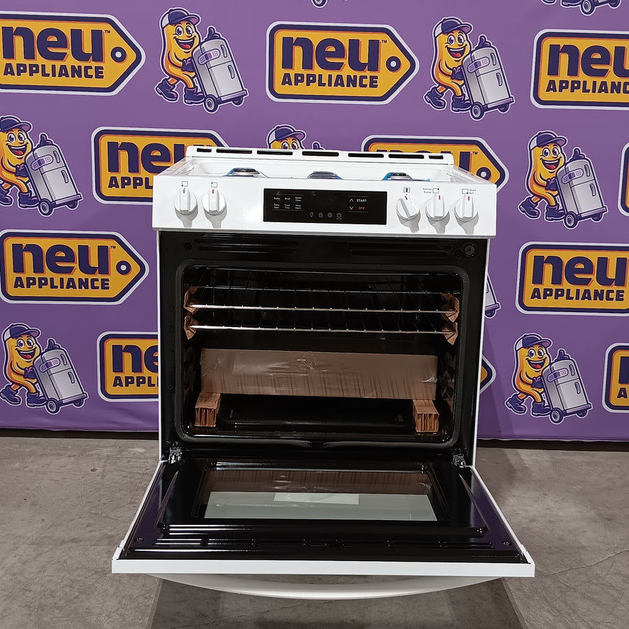 Frigidaire 5 Burners 5.1-cu ft Slide-In Natural Gas Range in White 20531SD522 - FCFG3062AW - Scratch & Dent (Minor)