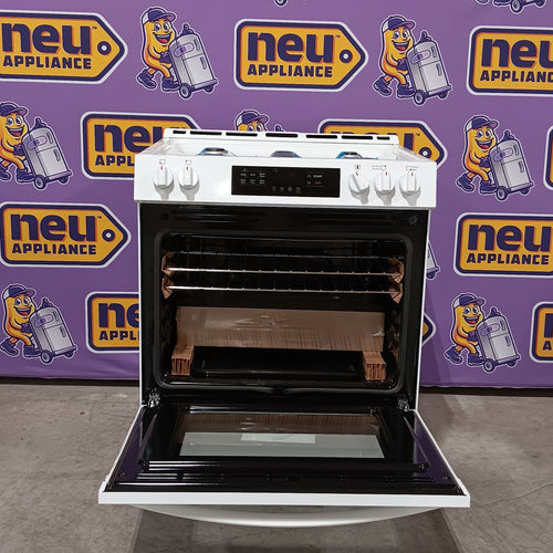 Frigidaire 5 Burners 5.1-cu ft Slide-In Natural Gas Range in White 20531SD522 - FCFG3062AW - Scratch & Dent (Minor)