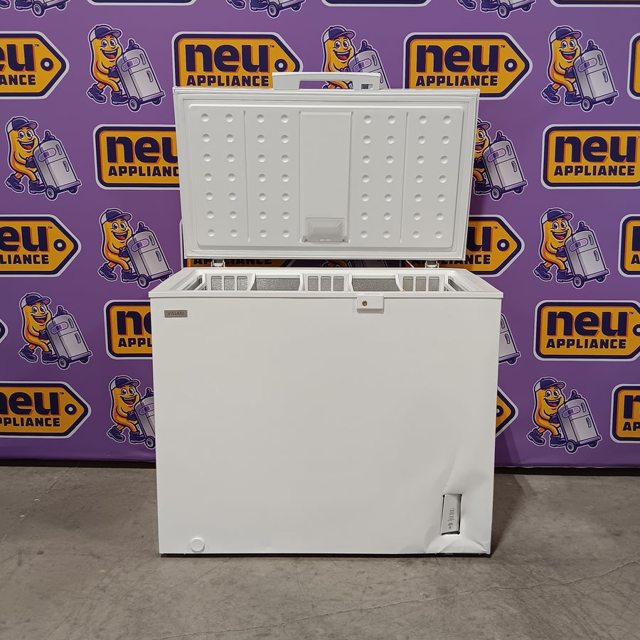 Vissani 8.8 cu. ft. Manual Defrost Convertible Garage Ready Chest Freezer in White, Powered by Hubspace MDCF9WH - Scratch & Dent (Major)