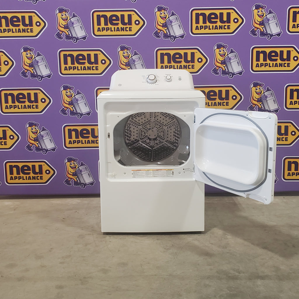 Pictures of GE White Electric 6.2 Cu. Ft. Capacity Dryer with Shallow Depth and Up to 120 Ft. Venting Capability GTX33EASKWW - Scratch and Dent (Minor) - Neu Appliance Outlet - Discount Appliance Outlet in Austin, Tx