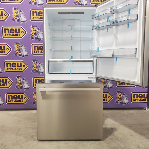 Hisense Counter Depth Bottom Freezer 17.2 Cu. Ft. Refrigerator with LED Lighting and Super Cool and Super Freeze in Fingerprint Stainless Steel 5SD199 - HRB171N6ASE - Scratch and Dent (Minor)