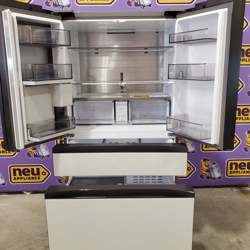 Samsung Bespoke AI 4-Door French Door 30132SD54 - RF23BB860012 - Scratch & Dent (Moderate)