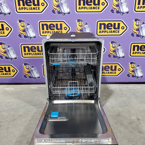 Pictures of Frigidaire Gallery 24 in. Smudge-Proof Stainless Steel ENERGY STAR Top Control Built In Dishwasher with Third Rack 22133SD171 - GDSH4715AF - Scratch & Dent (Minor) - Neu Appliance Outlet - Discount Appliance Outlet in Austin, Tx