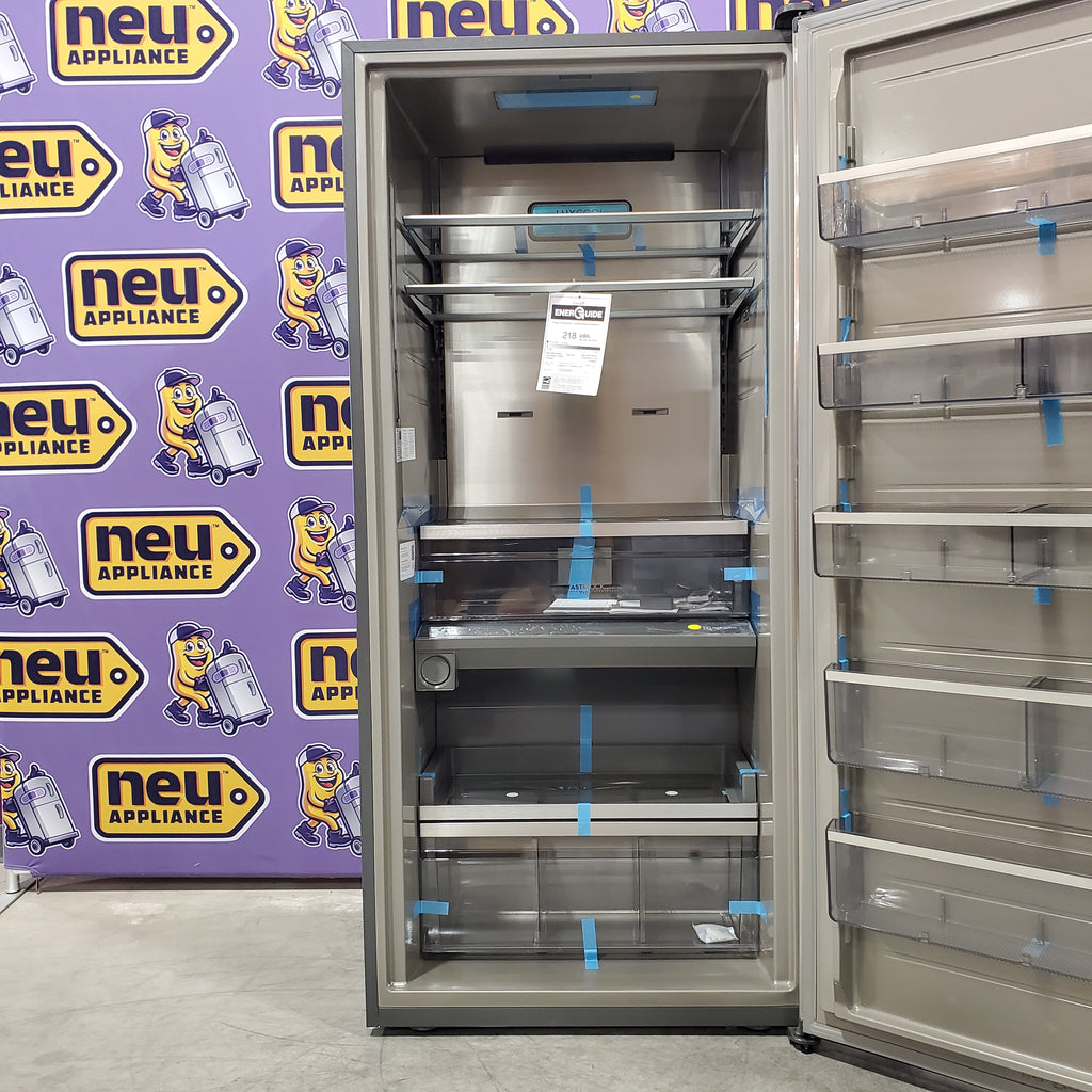 Electrolux 19 Cu. Ft. Single-Door Refrigerator 3SD620 - EI33AR80WS - Scratch & Dent (Moderate)