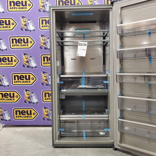 Electrolux 19 Cu. Ft. Single-Door Refrigerator 3SD620 - EI33AR80WS - Scratch & Dent (Moderate)