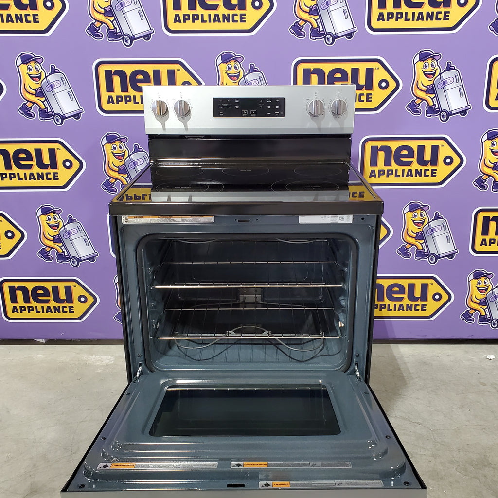 Pictures of Whirlpool Electric Range with Steam Clean and No Preheat Mode in Fingerprint Resistant Stainless Steel 22133SD174 - WFES3330RZ - Scratch & Dent (Minor) - Neu Appliance Outlet - Discount Appliance Outlet in Austin, Tx