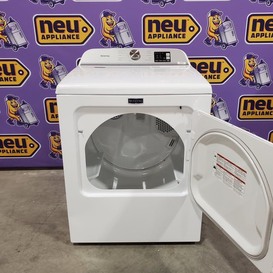 Maytag Top Load 4.8 cu ft Washer with Deep Fill and Slow-Close Glass Lid MVW6200KW - Scratch & Dent (Moderate) and Maytag 7.0 cu ft Electric Dryer with Moisture Sensing and Quick Dry Cycle T8713 - MED6200KW - Scratch & Dent (Minor)