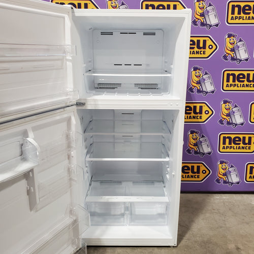 Vissani 18.1 cu. ft. Top Freezer Refrigerator with Adjustable Glass Shelving in White, Garage Ready 251312SD984 - MDTF18WHR5 - Scratch & Dent (Moderate)