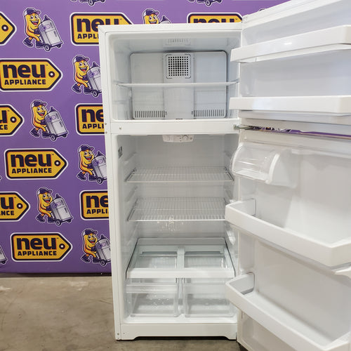 GE® 16.6 Cu. Ft. Top-Freezer Refrigerator in White 25139SD772 - GTS17DTNRWW - Scratch & Dent (Major)