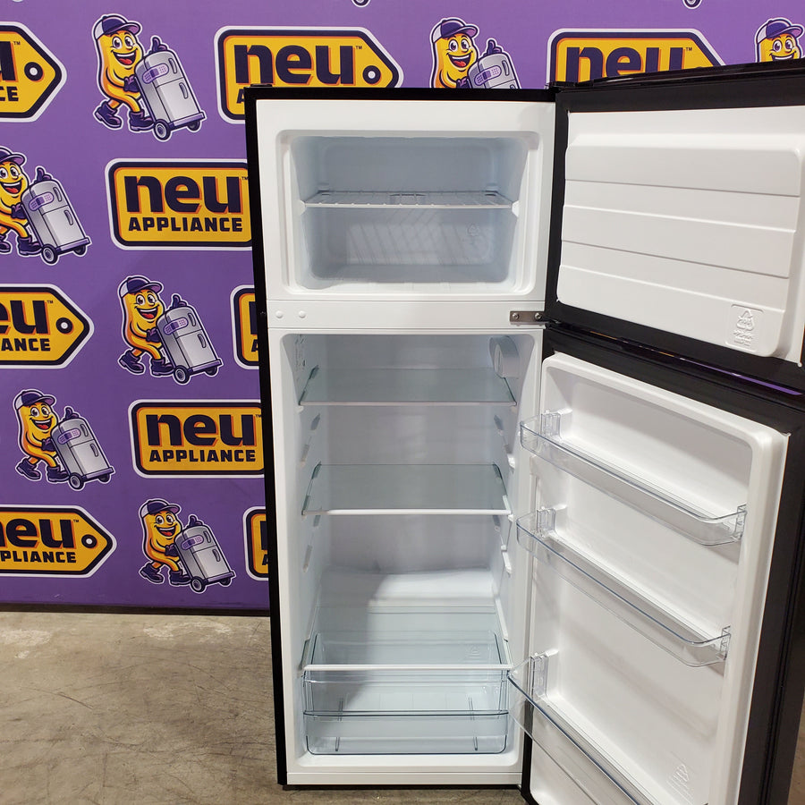 Vissani 7.2 cu. ft. Top Freezer Refrigerator in Black 251310SD887 - MDTF7BKES4 - Scratch & Dent (Moderate)