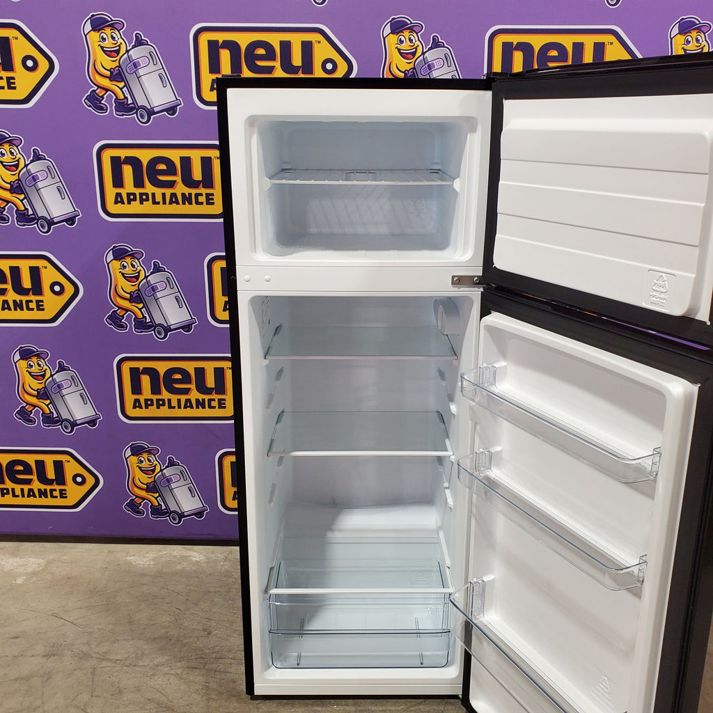 Vissani 7.2 cu. ft. Top Freezer Refrigerator in Black 251310SD887 - MDTF7BKES4 - Scratch & Dent (Moderate)