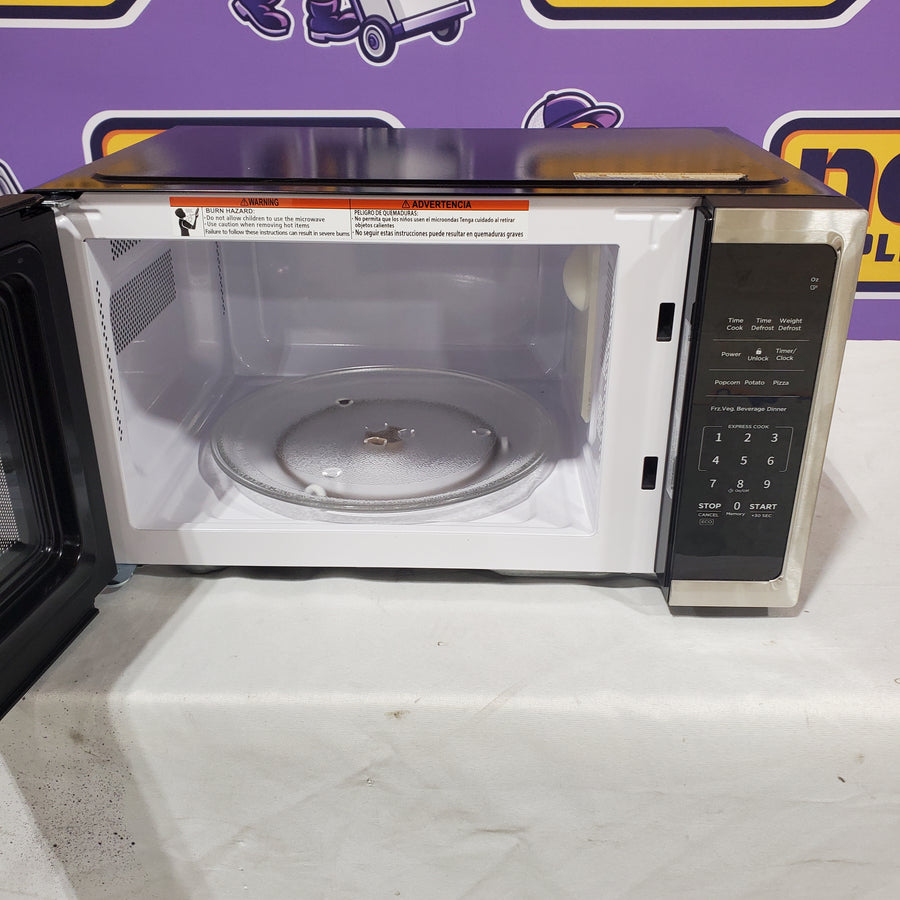 Vissani 0.9 cu. ft. 900-Watt Countertop Microwave in Stainless Steel EM0P02A2KJCL - Scratch & Dent (Minor)