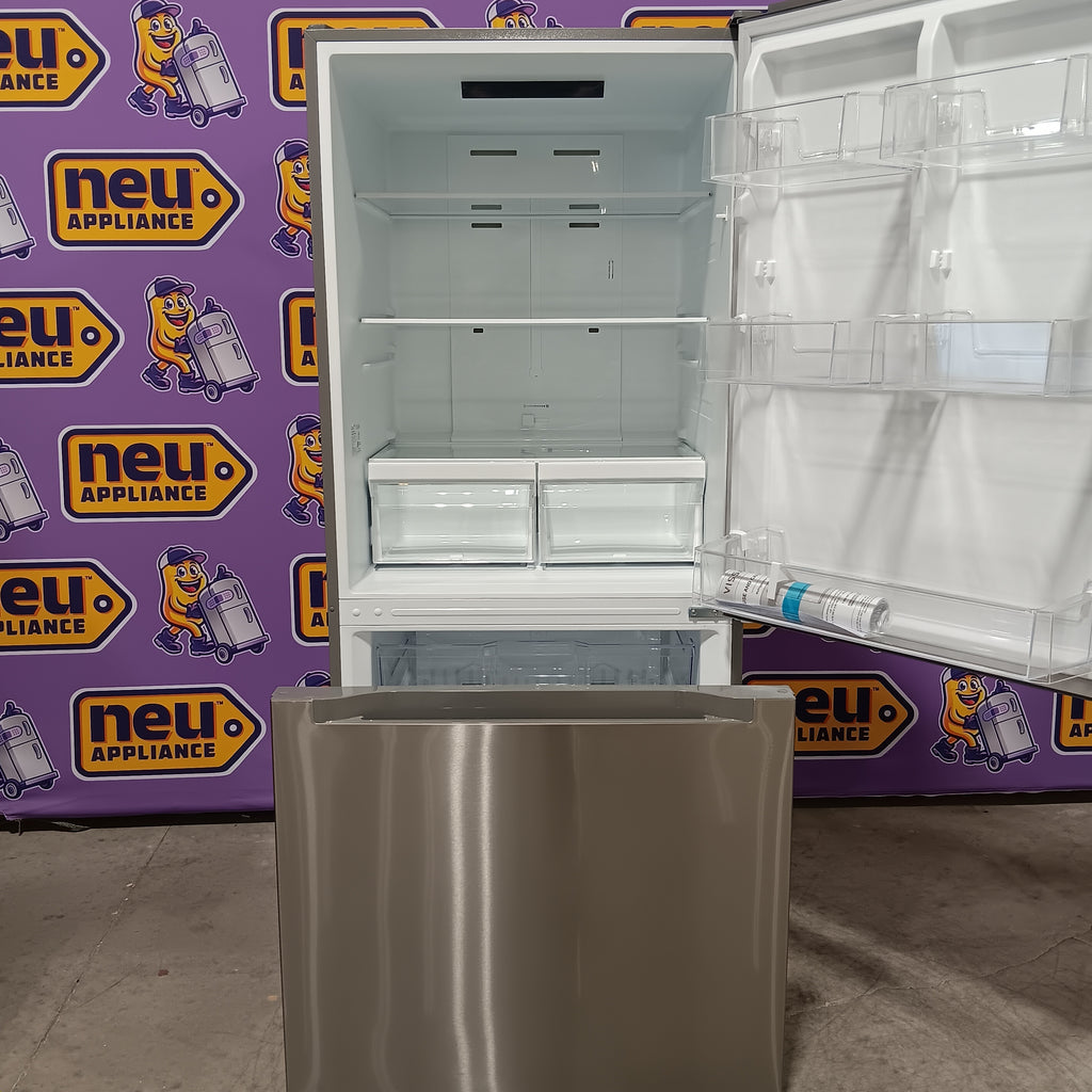 Pictures of Vissani 18.7 cu. ft. Bottom Freezer Refrigerator in Stainless Steel 25CR175 - MDBF18SS - Scratch & Dent - Minor - Neu Appliance Outlet - Discount Appliance Outlet in Austin, Tx