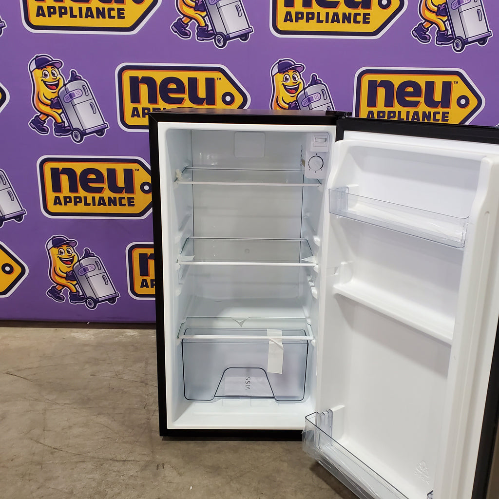 Vissani 3.2 cu. ft. Mini Refrigerator in Stainless Steel, ENERGY STAR 25132SD330 - HVAR32SE - Scratch & Dent (Moderate)