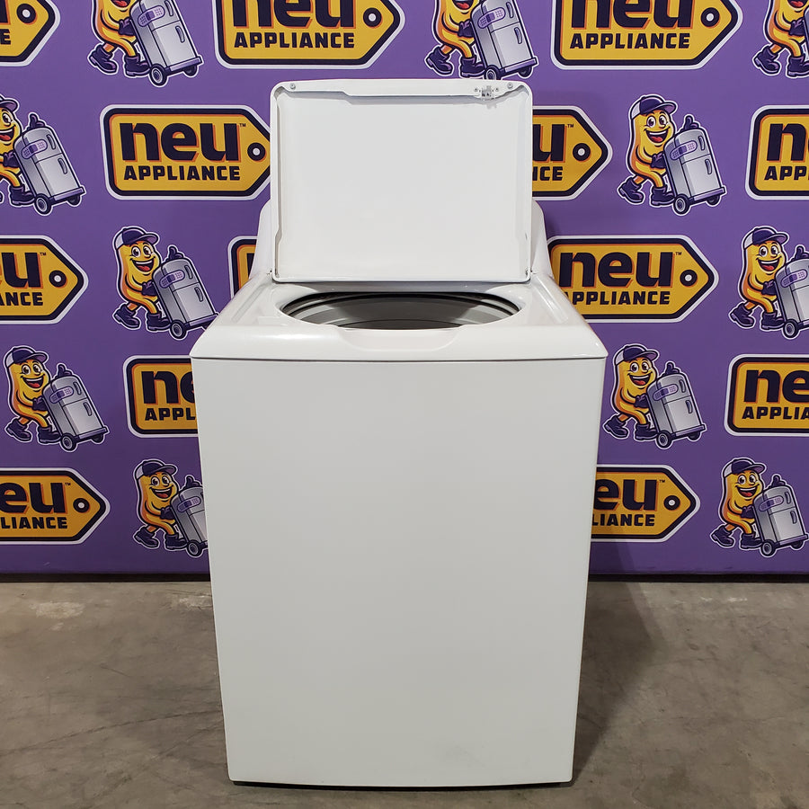 GE White Top Load 4.2 Cu. Ft. Washer with Stainless Steel Basket and Dual Action Agitator 90055 - GTW460ASJWW - Scratch & Dent (Moderate)