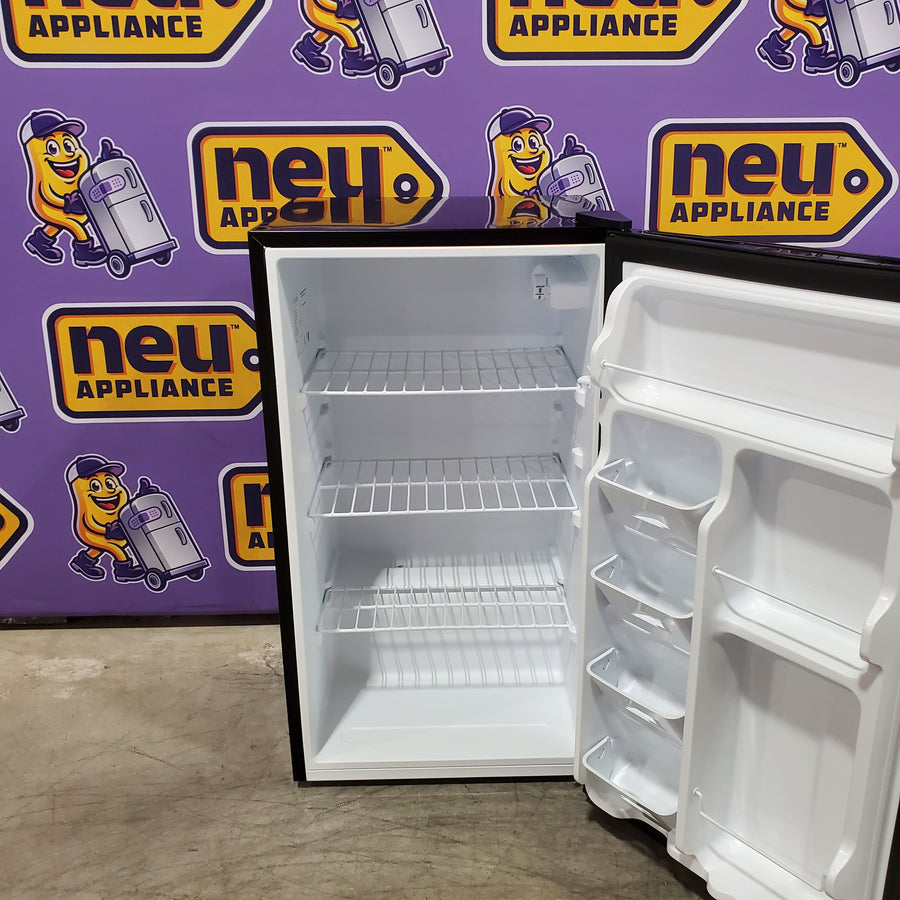Vissani 3.3 cu. ft. Mini Refrigerator in Stainless Look with 7-Door Racks and Energy Efficiency MDAR33SS5 - Scratch & Dent (Moderate)