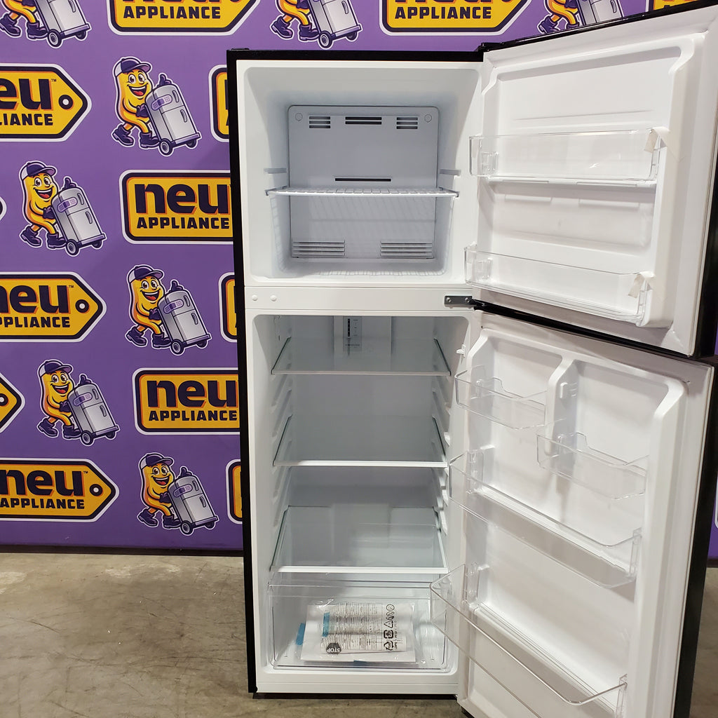 Vissani Black Top Freezer 10.1 Cu. Ft. Refrigerator with No Frost Design 25139SD833 - MDTF10BK - Scratch & Dent (Minor)