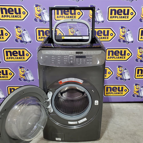 Samsung 5.5 cu. ft. Smart Washer with FlexWash™ in Black Stainless Steel 31132SD69 - WV55M9600AV - Scratch & Dent (Minor)