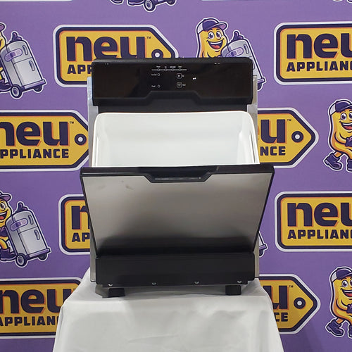 Hooure 15.65 in. Stainless Steel 80 lb. /24 H Freestanding Countertop Ice Maker Full Size Ice Cubes with 20 lbs. Ice Storage 25SD122 - JRKL25 - Scratch & Dent (Minor)