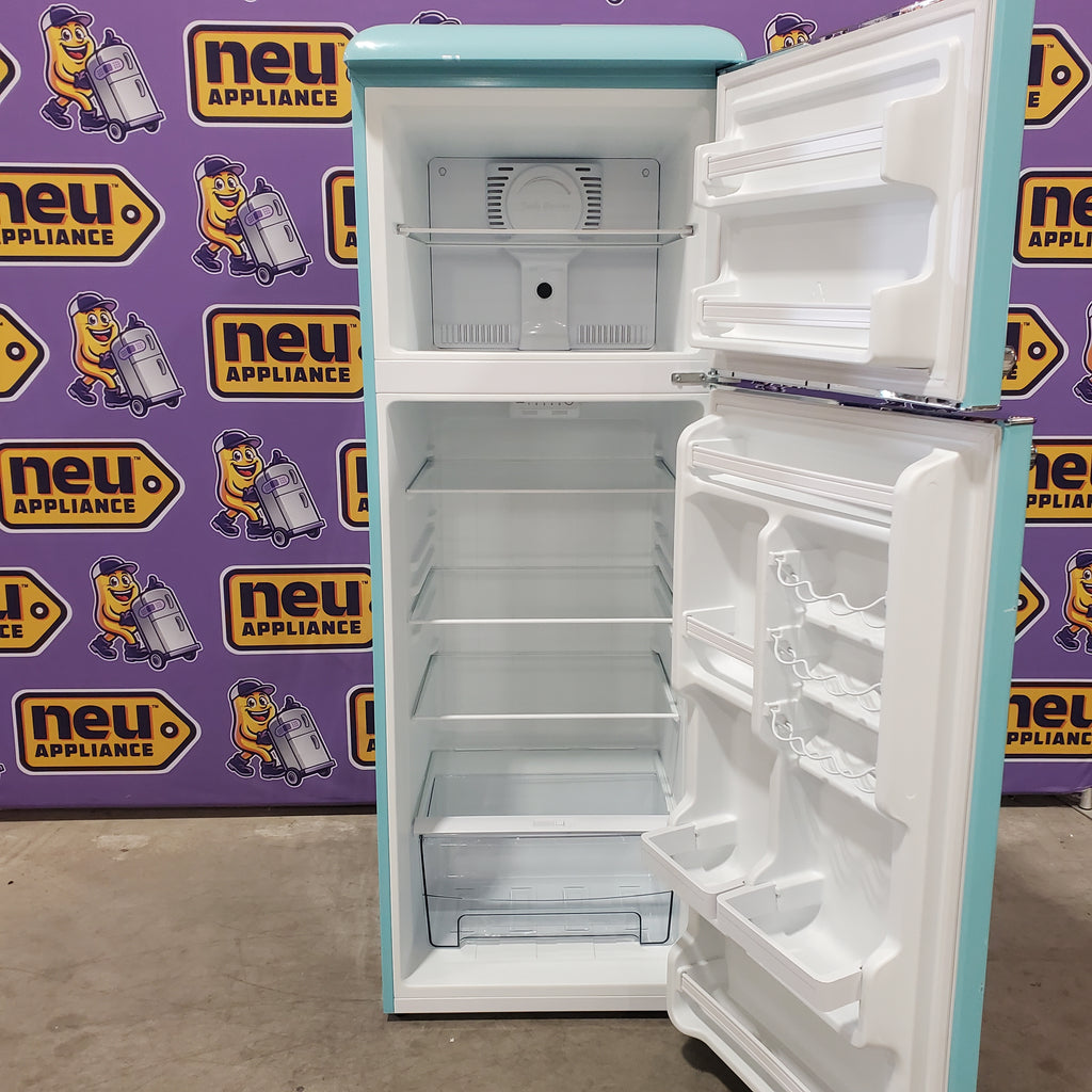 Pictures of Galanz 12.0 Cu Ft Retro Top Mount Refrigerator 25CR225 - GLR12TBEEFR - Scratch & Dent (Minor) - Neu Appliance Outlet - Discount Appliance Outlet in Austin, Tx