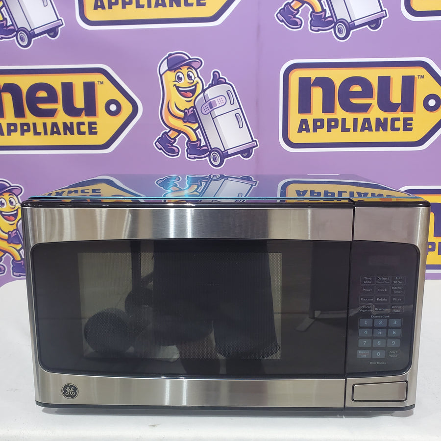 GE 1.1-cu ft 950-Watt Countertop Microwave in Stainless Steel GCST11N1WSS - Open Box