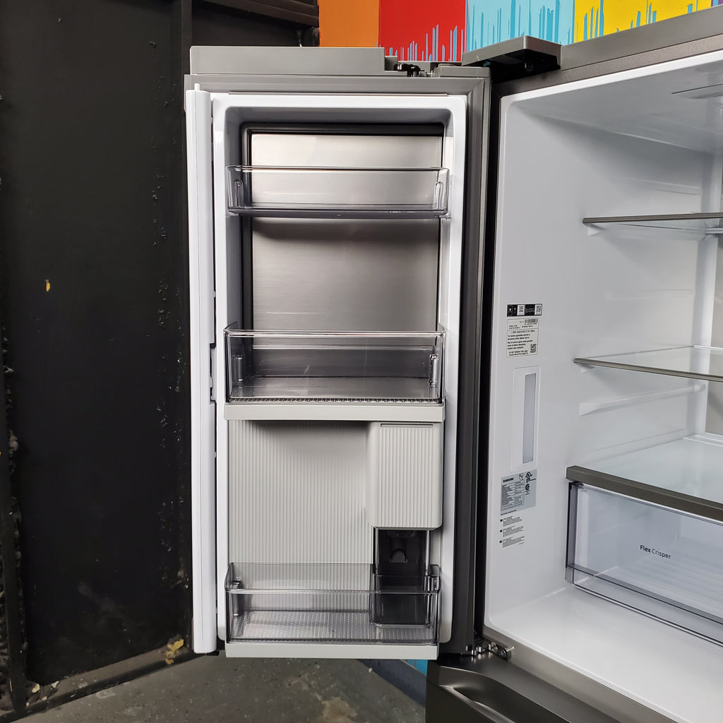 Pictures of Fingerprint Resistant Stainless Steel ENERGY STAR Samsung 29 cu. ft. Smart 4 Door Flex Refrigerator with Beverage Center- Scratch & Dent - Minor - Neu Appliance Outlet - Discount Appliance Outlet in Austin, Tx