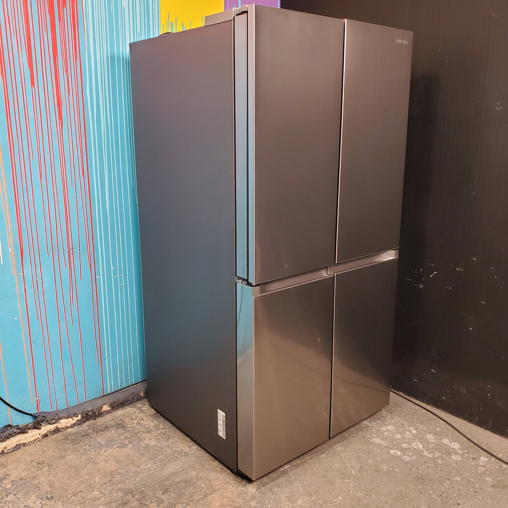 Pictures of Fingerprint Resistant Stainless Steel ENERGY STAR Samsung 29 cu. ft. Smart 4 Door Flex Refrigerator with Beverage Center- Scratch & Dent - Minor - Neu Appliance Outlet - Discount Appliance Outlet in Austin, Tx