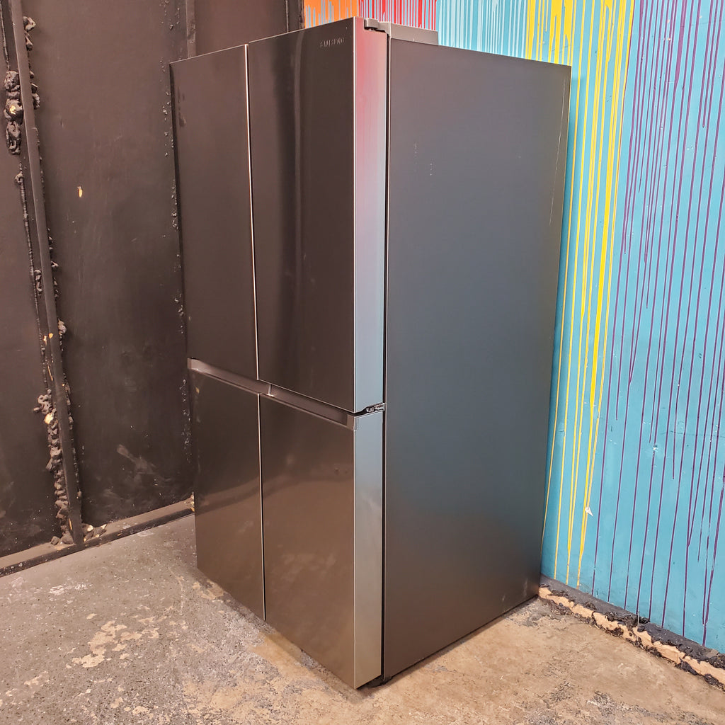 Pictures of Fingerprint Resistant Stainless Steel ENERGY STAR Samsung 29 cu. ft. Smart 4 Door Flex Refrigerator with Beverage Center- Scratch & Dent - Minor - Neu Appliance Outlet - Discount Appliance Outlet in Austin, Tx