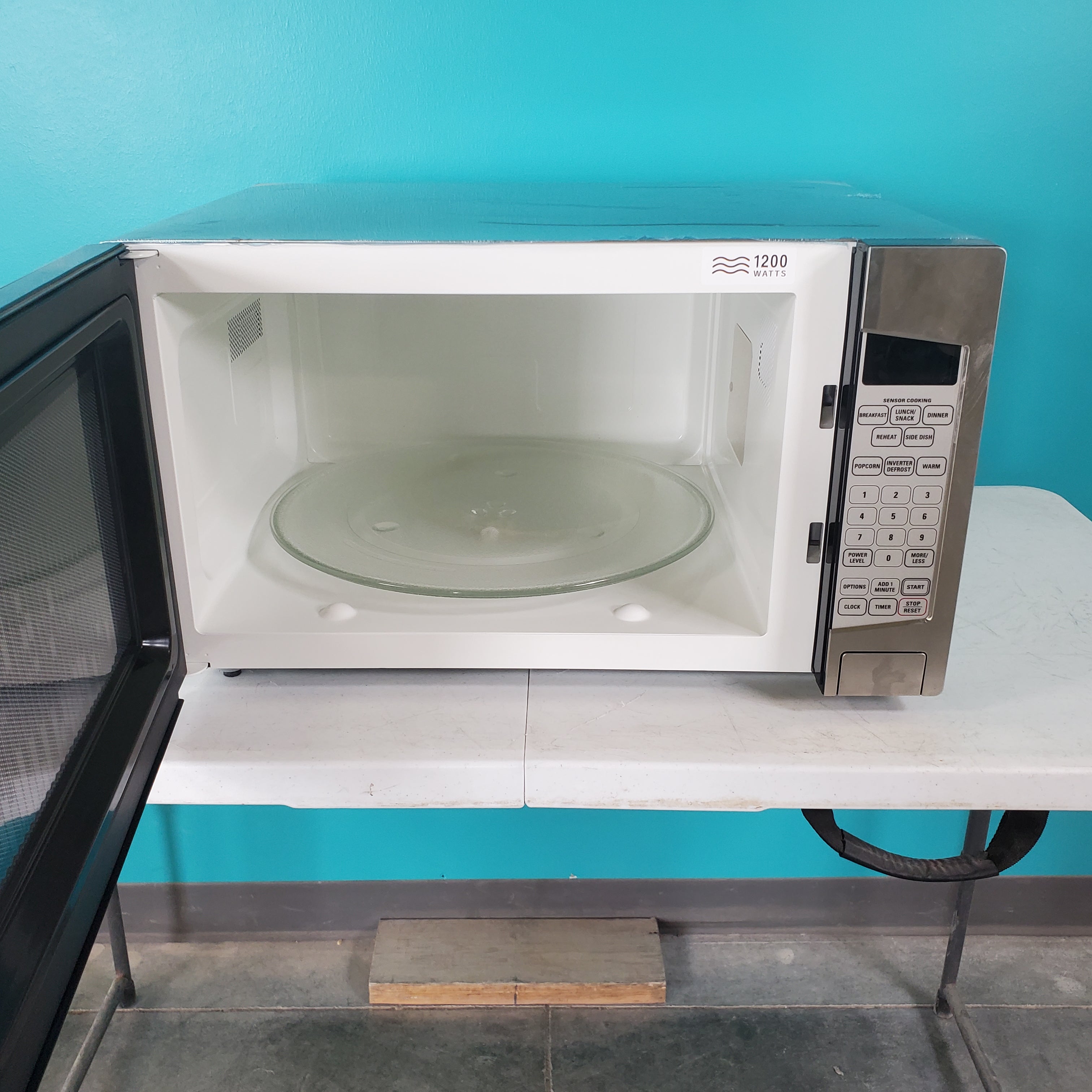 Pictures of Stainless Steel GE. 2.2 cu. ft. Countertop Microwave Oven with Inverter Defrost Technology - Open Box - Neu Appliance Outlet - Discount Appliance Outlet in Austin, Tx