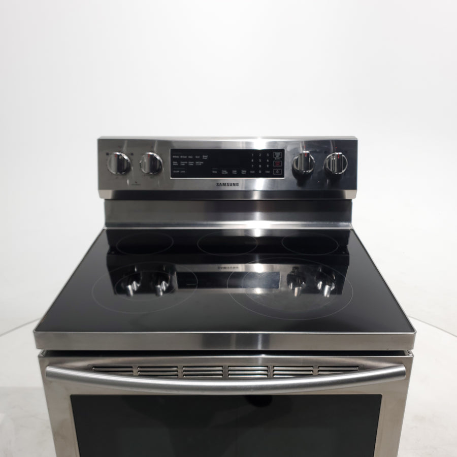 Stainless Steel Samsung 5.9 cu. ft. Freestanding 5 Heating Element Smooth Cooktop Electric Range with True Convection  - Certified Refurbished