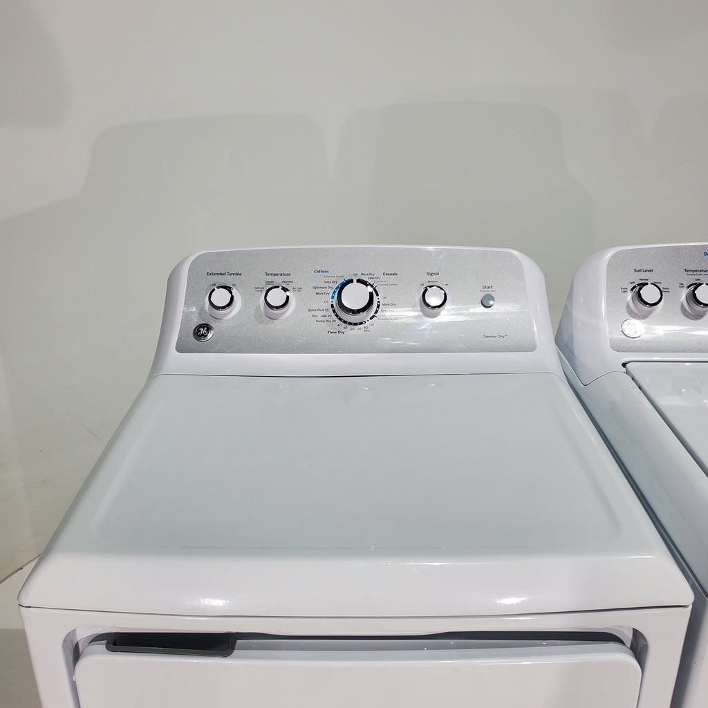 Pictures of ENERGY STAR GE 4.6 cu. ft. Top Load Washing Machine with Stainless Steel Basket and 7.2 cu. ft. Electric Dryer with HE Sensor Dry - Certified Refurbished - Neu Appliance Outlet - Discount Appliance Outlet in Austin, Tx