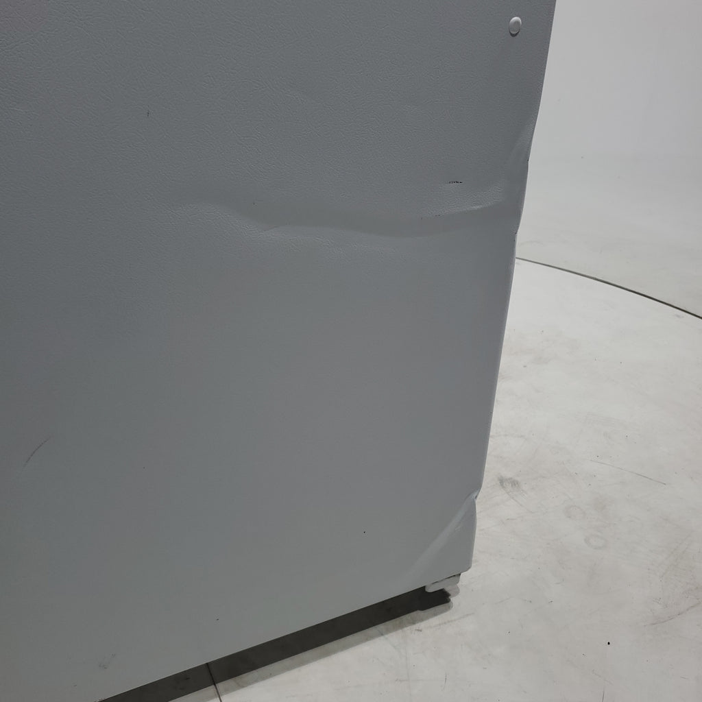 Pictures of White GE 16.6 Top Freezer Refrigerator with Reversible Hinges - Scratch & Dent - Moderate - Neu Appliance Outlet - Discount Appliance Outlet in Austin, Tx